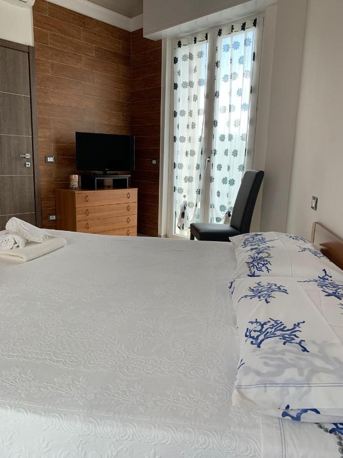 Terrazza Sul Mare In Via Devoto Apartment เคียวารี ภายนอก รูปภาพ